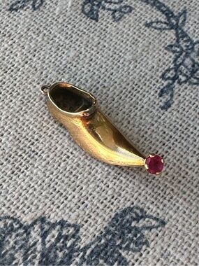Vintage 18K Gold Slipper Shoe Charm with Ruby Stone